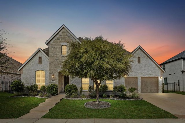 2111 Longmont Lane