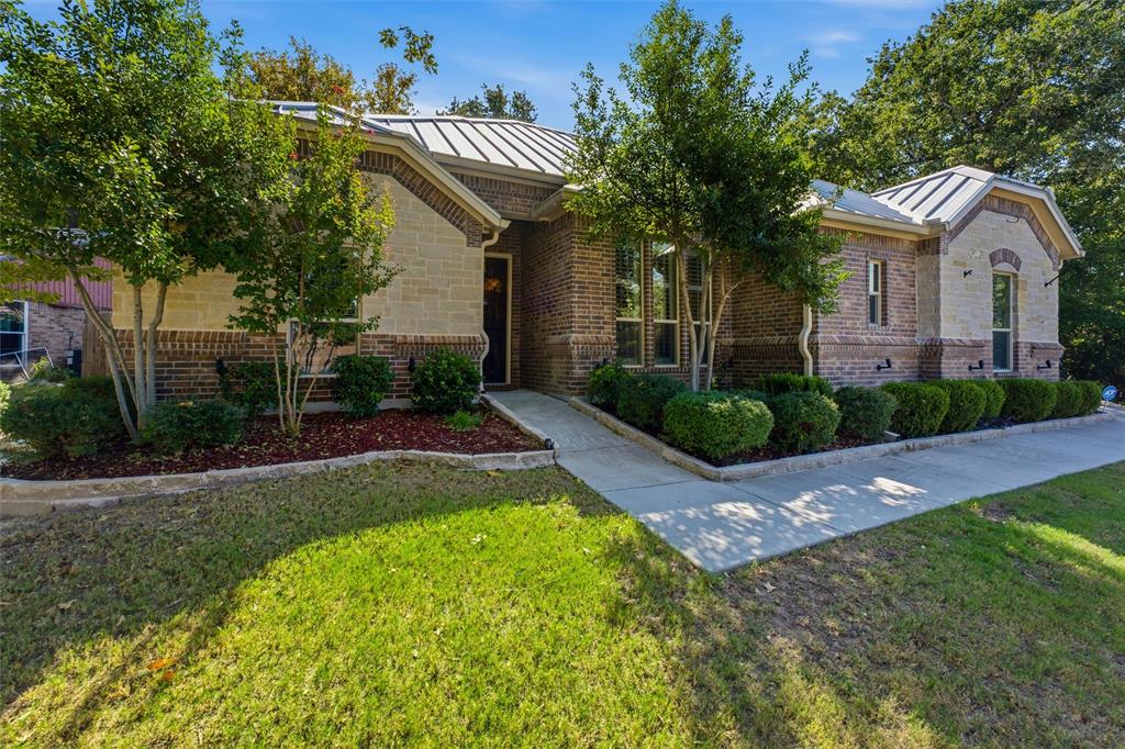428 Lake Terrace Drive - Photo 2