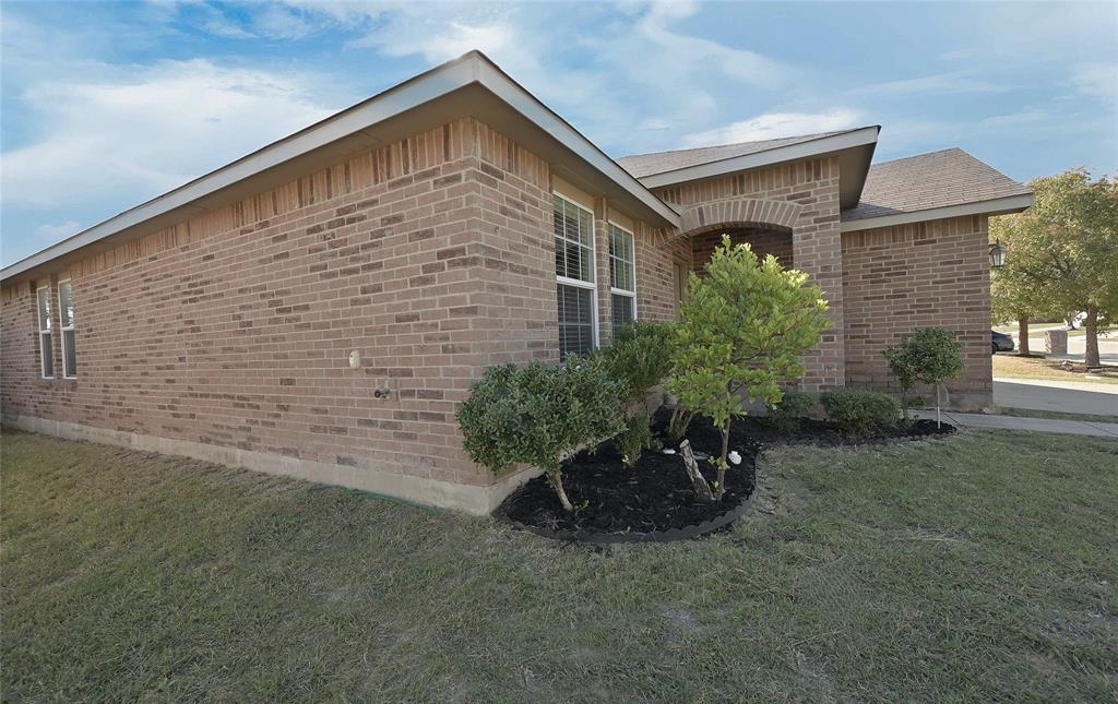 317 Chalkstone Drive - Photo 3