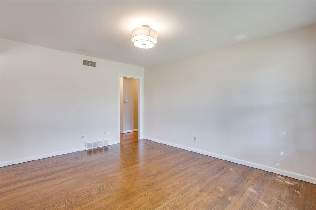 3304 Creston Avenue - Photo 10