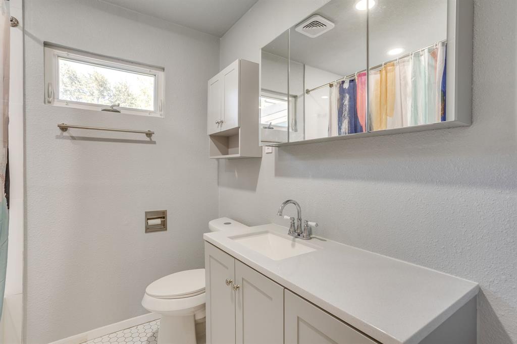 3304 Creston Avenue - Photo 27