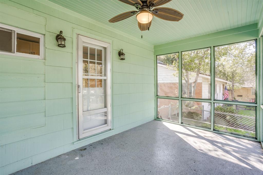 3304 Creston Avenue - Photo 31