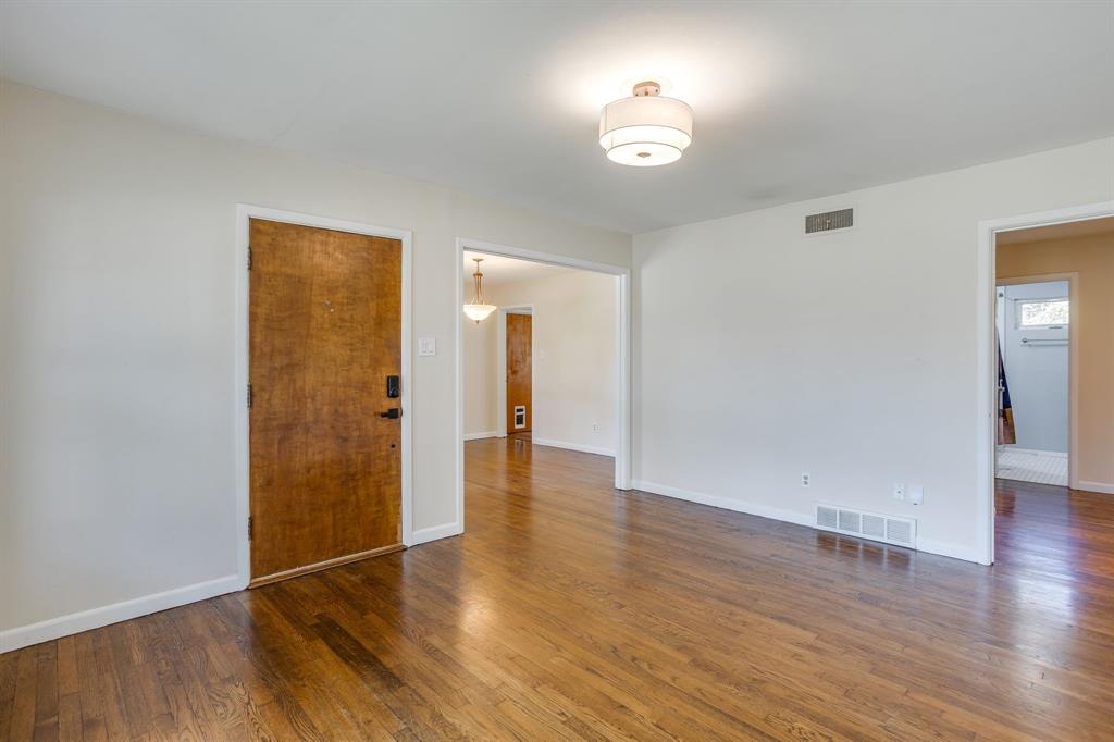 3304 Creston Avenue - Photo 9
