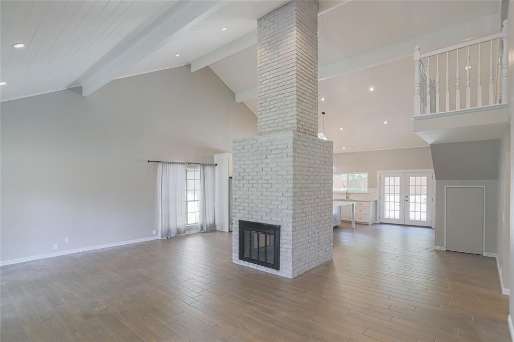1121 Augusta Court - Photo 4