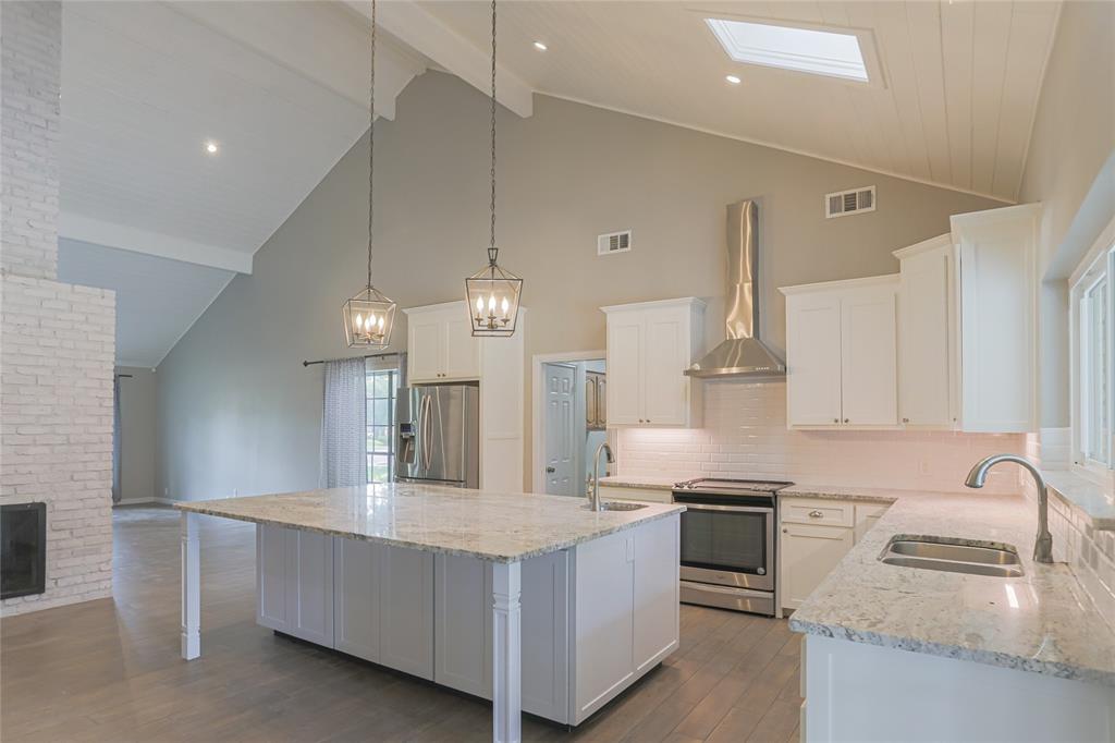 1121 Augusta Court - Photo 6