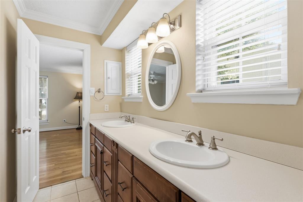 7806 Woodstone Lane - Photo 20