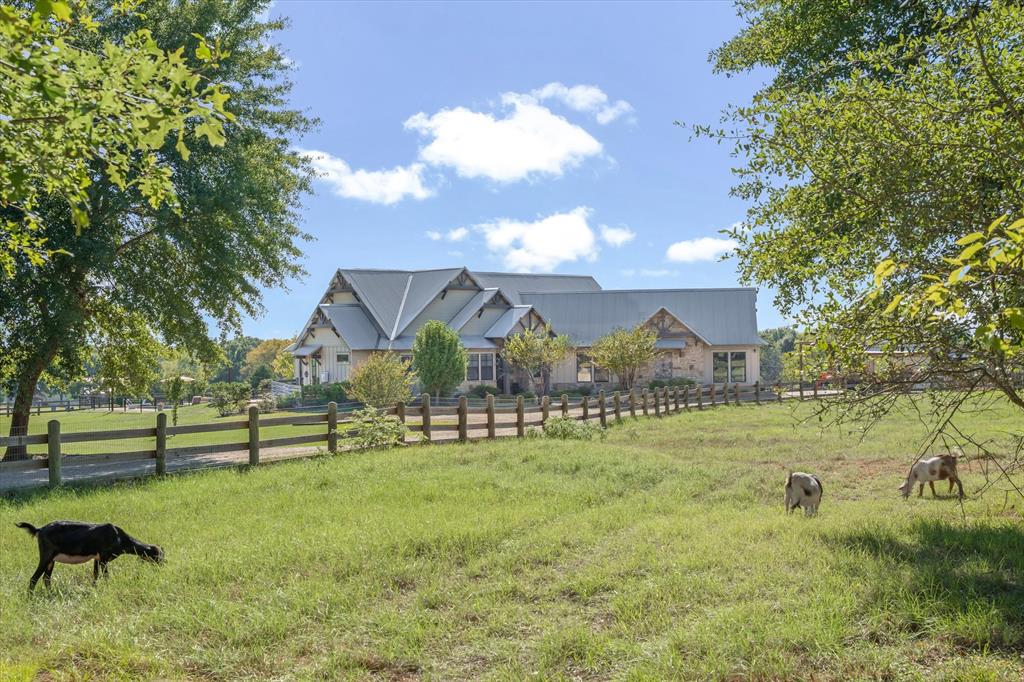 10623 FM 1651 - Photo 3