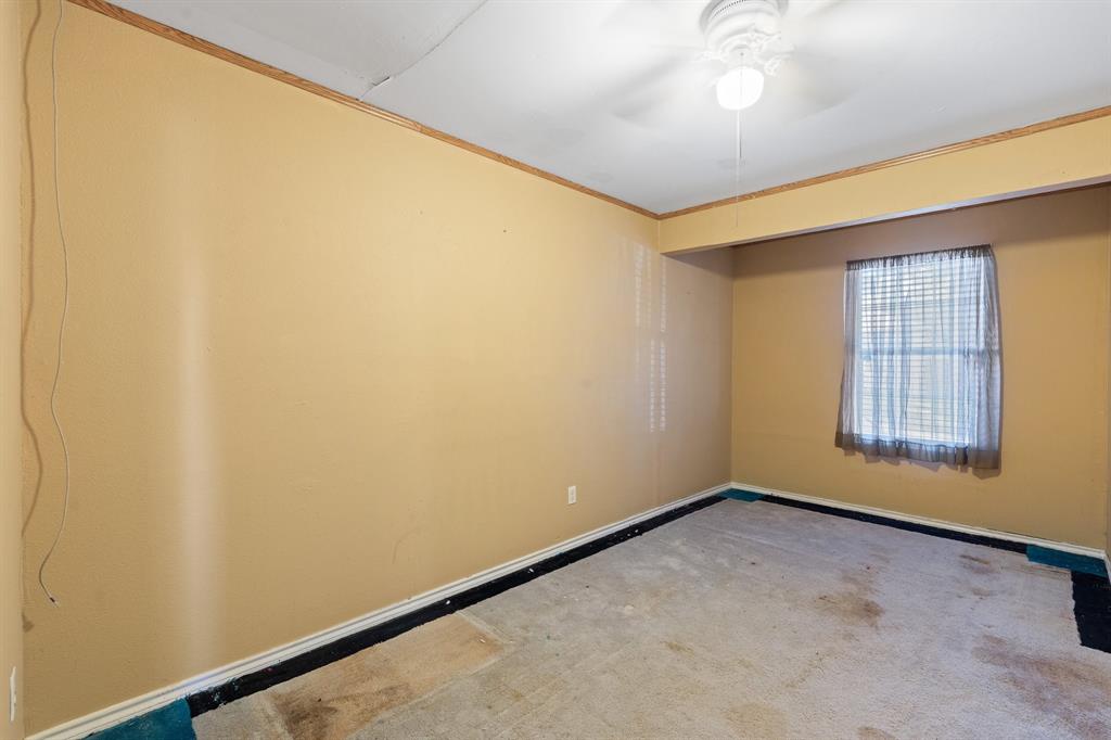 310 Eastland Street - Photo 10