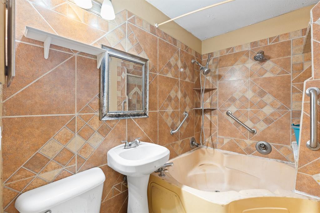 310 Eastland Street - Photo 16