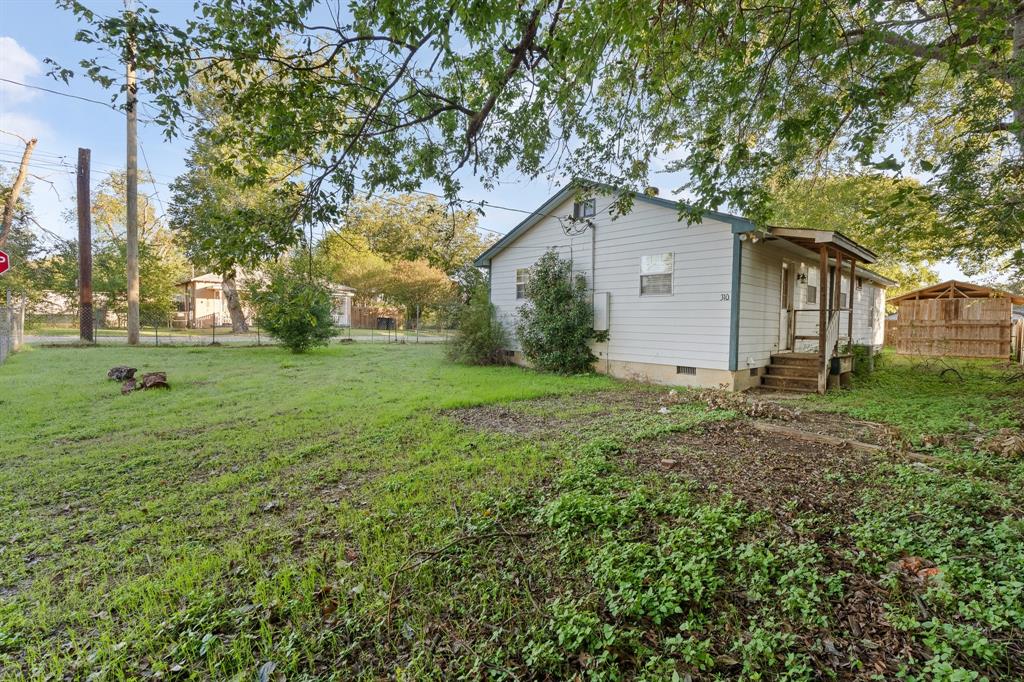 310 Eastland Street - Photo 17