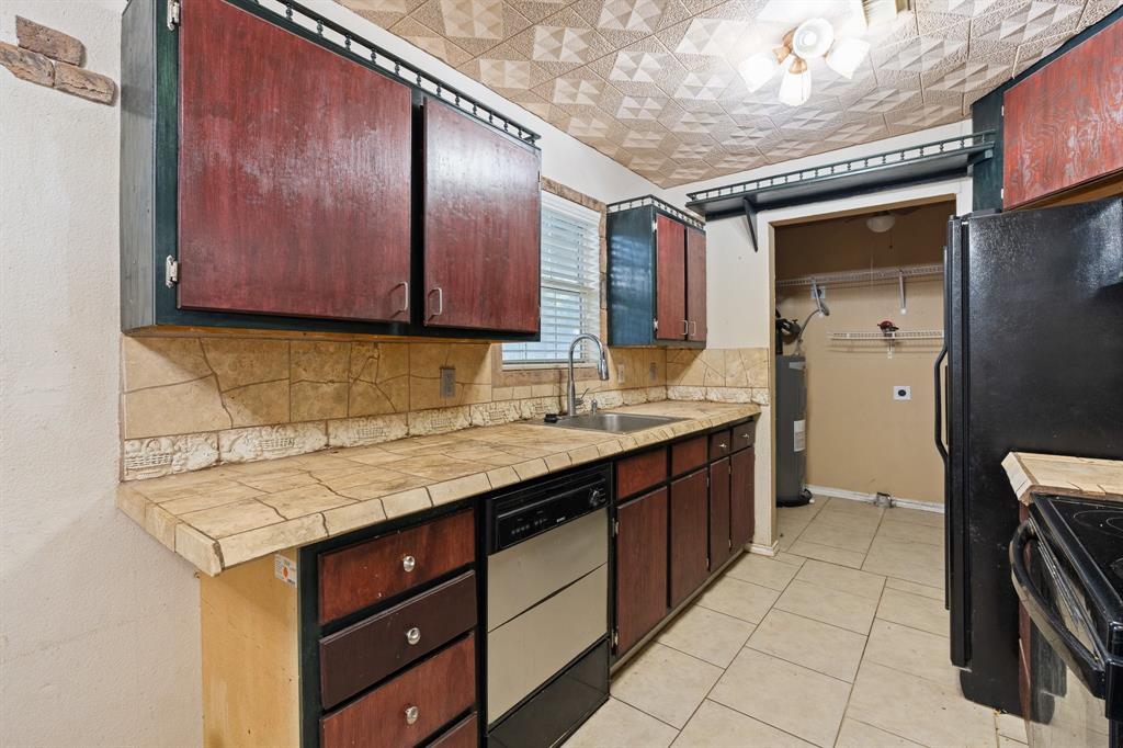 310 Eastland Street - Photo 6