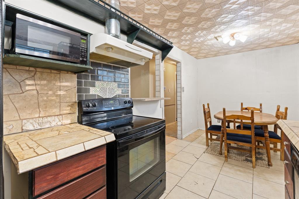 310 Eastland Street - Photo 8