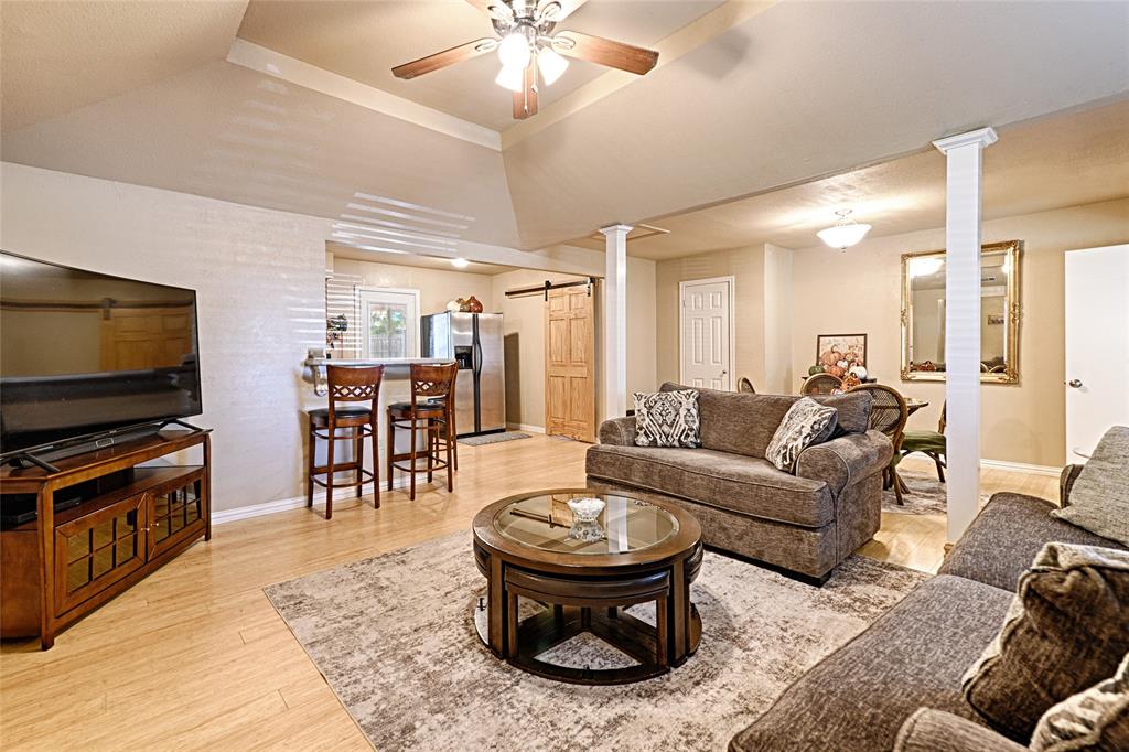 305 Tejas Drive - Photo 3