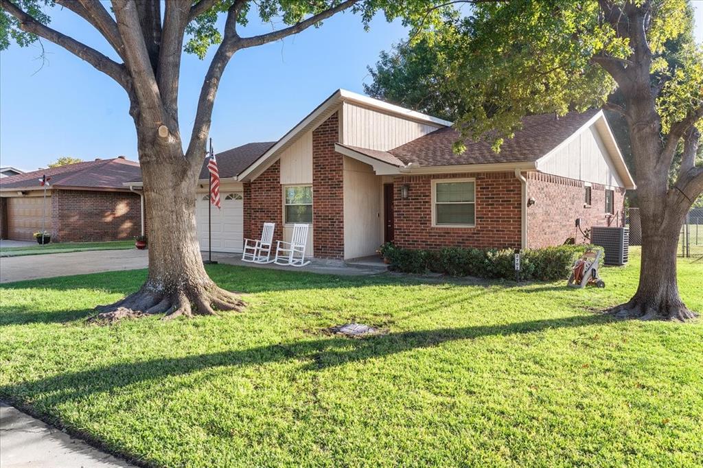 2702 Pebble Beach Drive - Photo 2