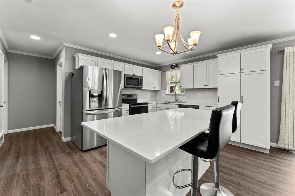 1013 Irene Drive - Photo 3