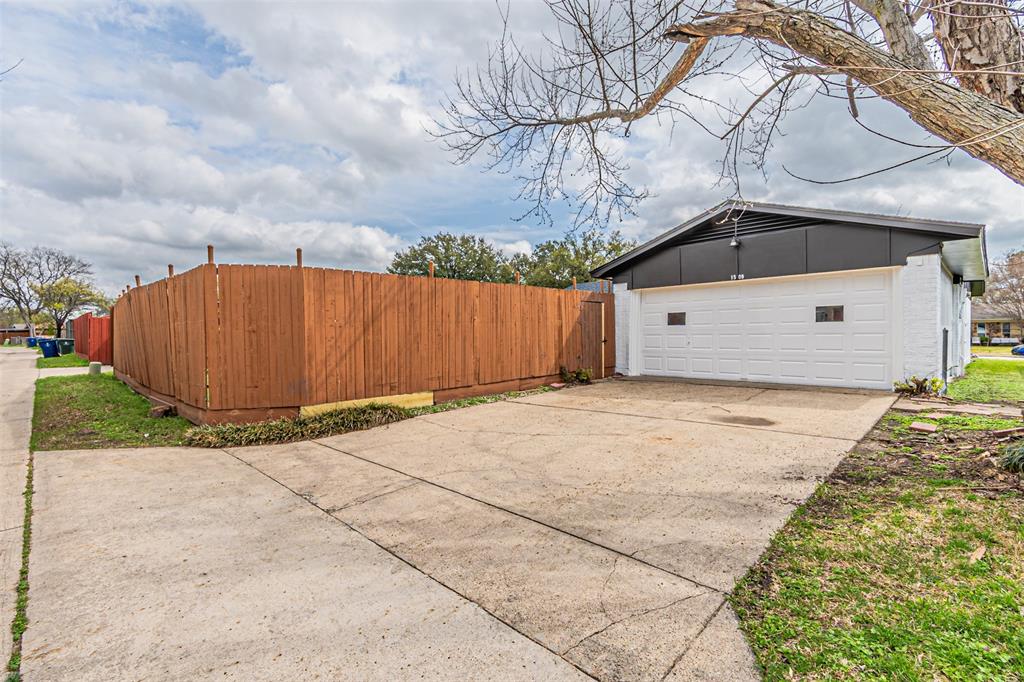 1509 Crockett Street - Photo 33