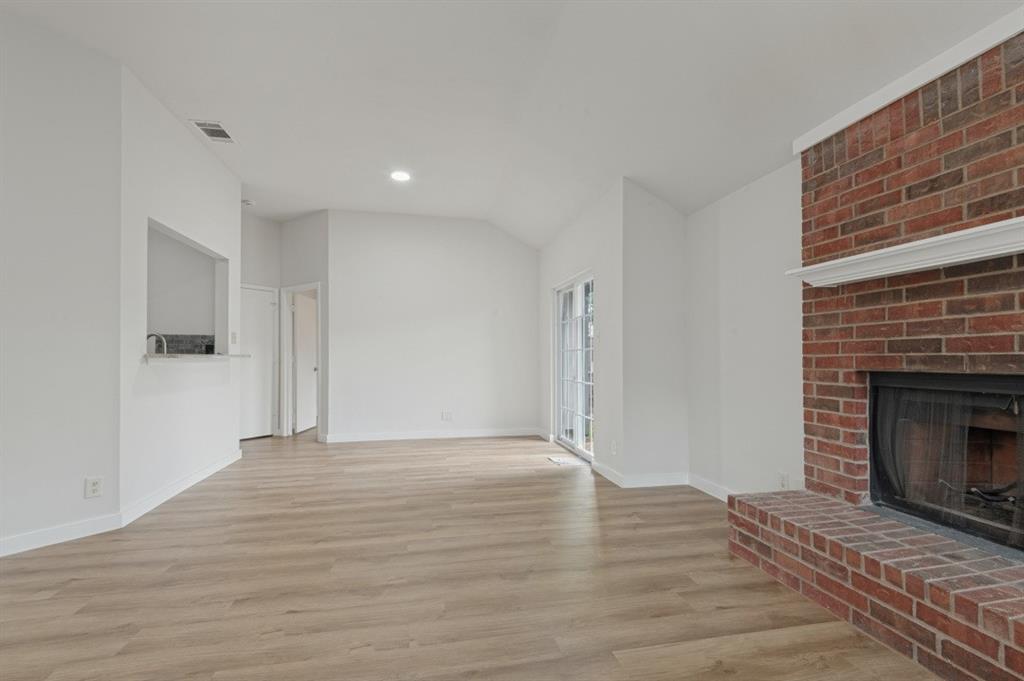 5814 Fox Hunt Drive - Photo 4