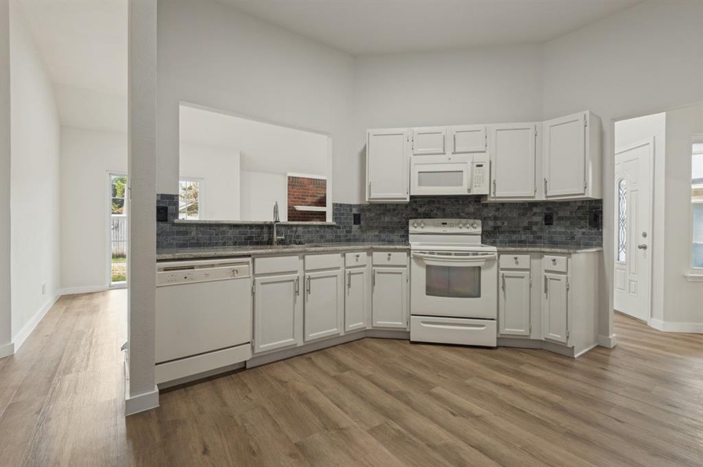 5814 Fox Hunt Drive - Photo 8