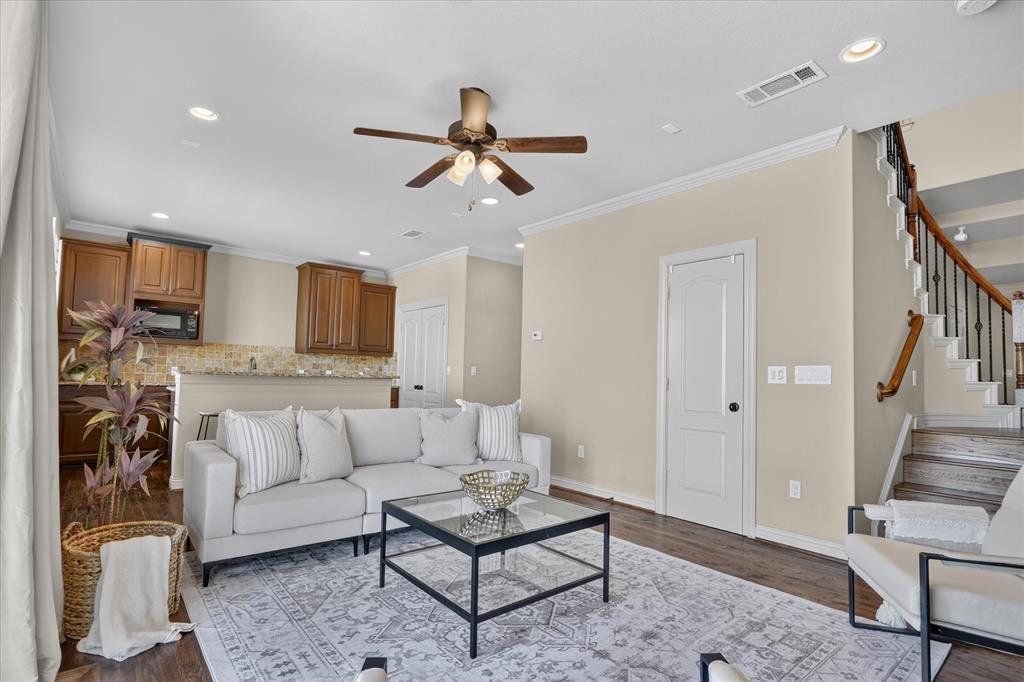 563 Rockingham Drive - Photo 11