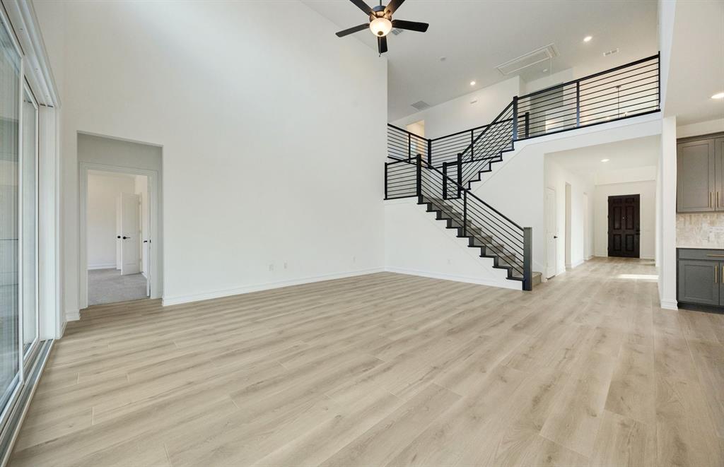 2634 Creekdale Drive - Photo 2