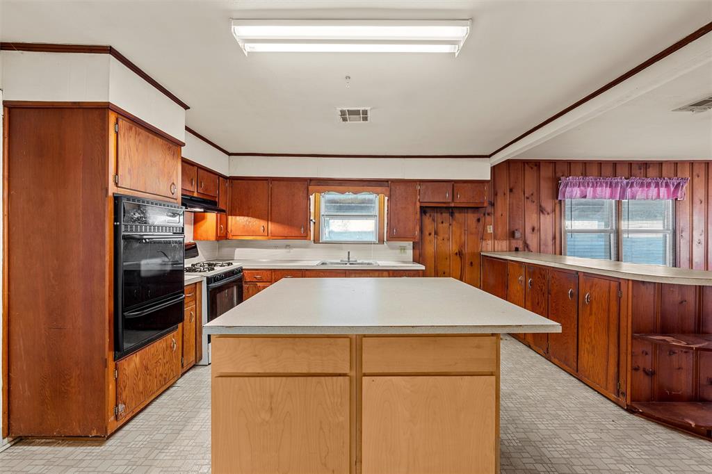 302 W Elm Street - Photo 14