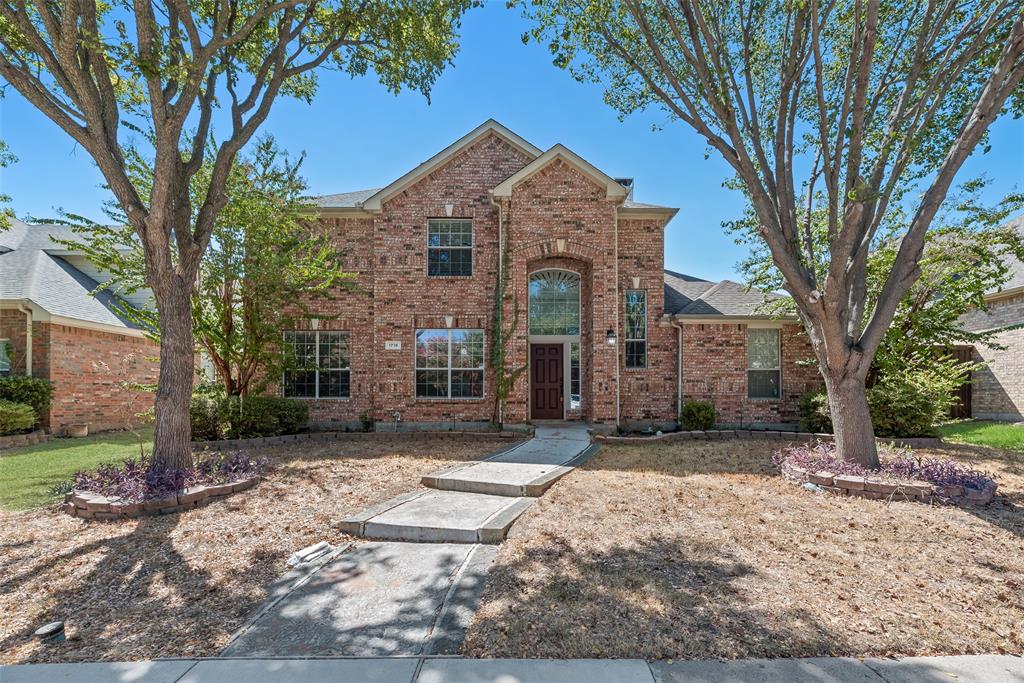 1716 Clarke Springs Drive - Photo 2
