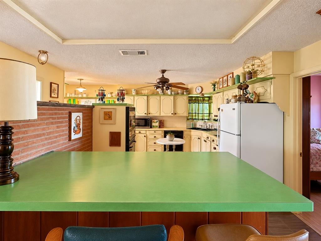 2532 Glencrest Drive - Photo 12