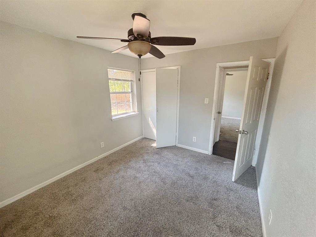 1910 Meadow Lane - Photo 5