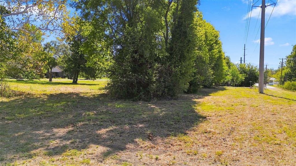 621 2nd Street - Photo 13