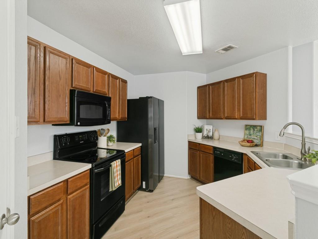 108 Brookbank Court - Photo 8