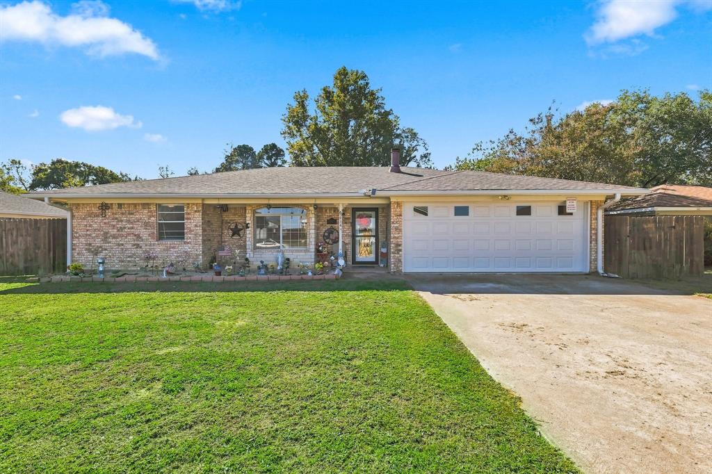 114 Brookshear Drive - Photo 1