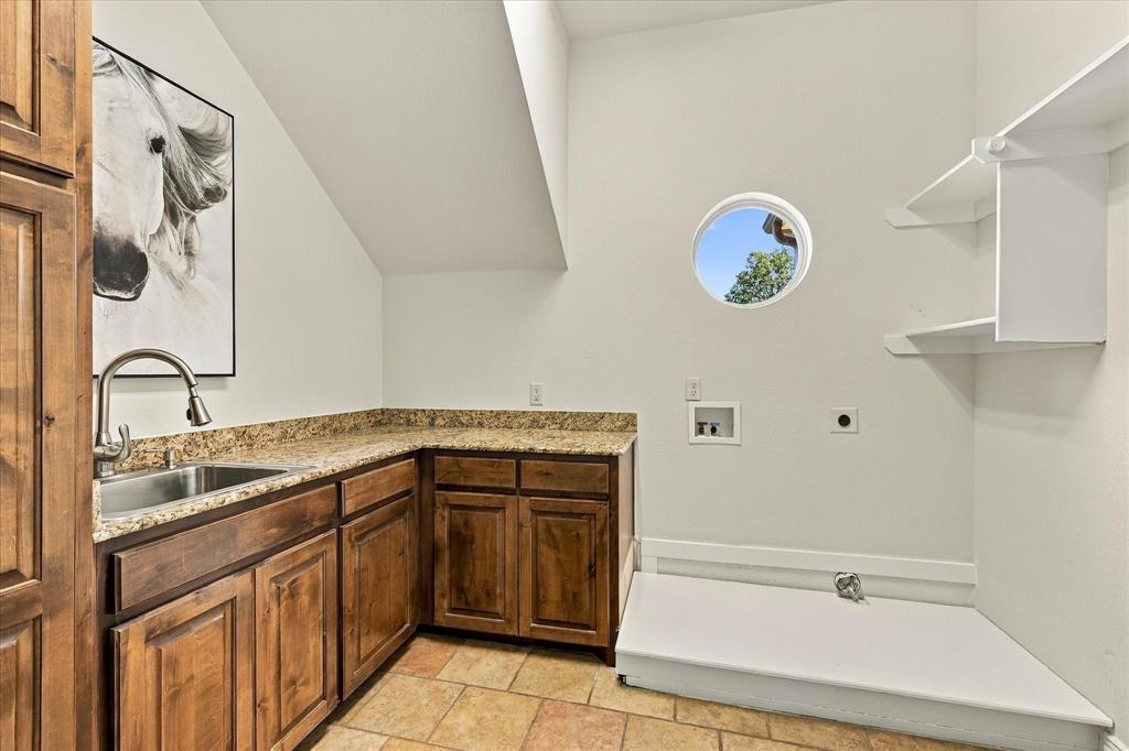 101 Rattling Antler Court - Photo 32