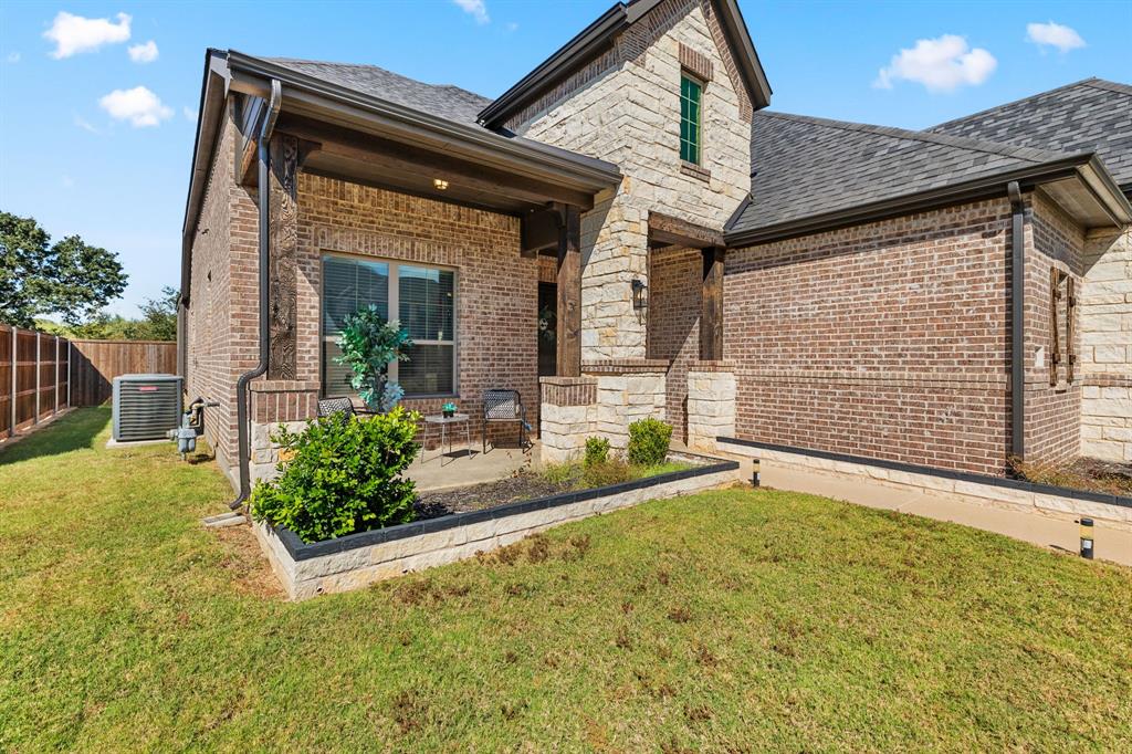 1218 Woodside Drive - Photo 2