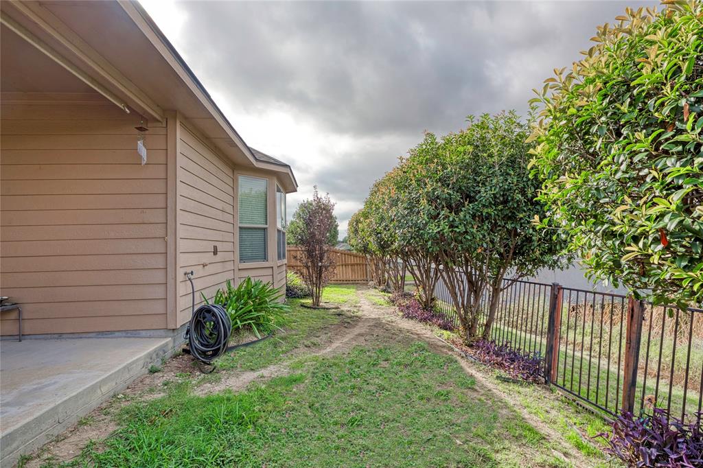10901 Hawks Landing Road - Photo 19