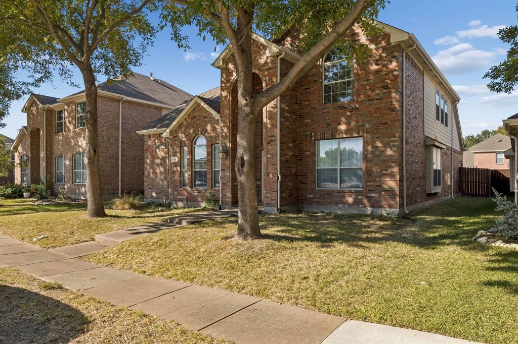 1703 Broadmoor Drive - Photo 2