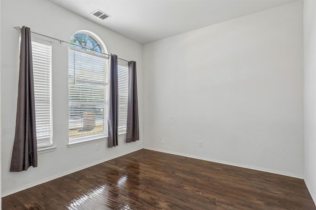 1703 Broadmoor Drive - Photo 4