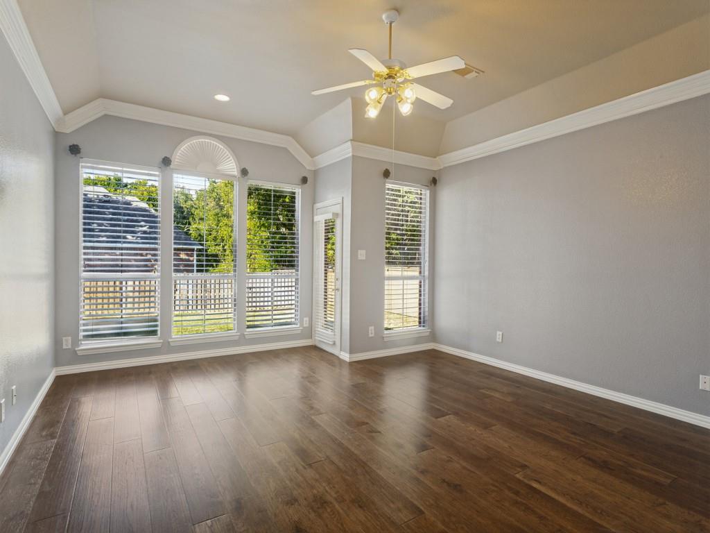 806 Durham Court - Photo 16
