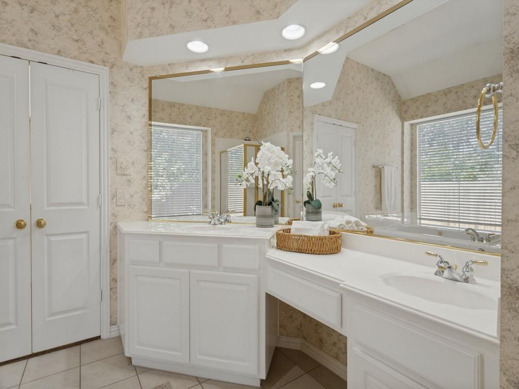 806 Durham Court - Photo 17
