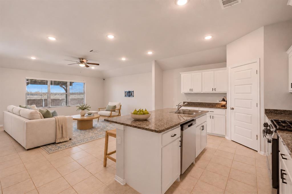1512 Foxglove Park - Photo 10