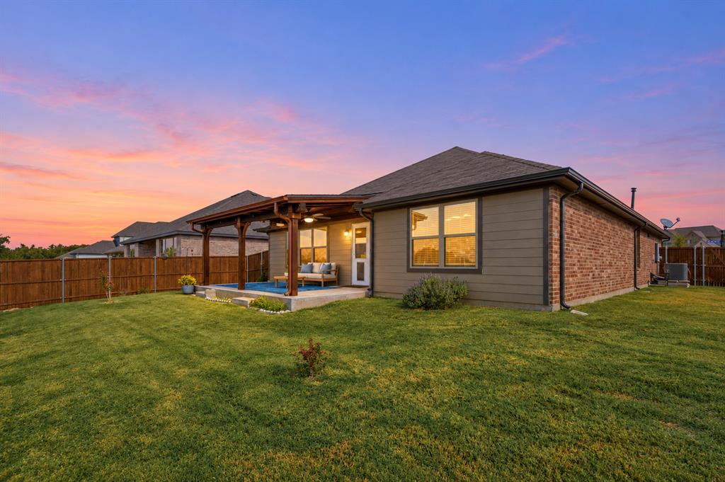 1512 Foxglove Park - Photo 28