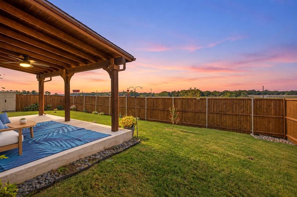 1512 Foxglove Park - Photo 29