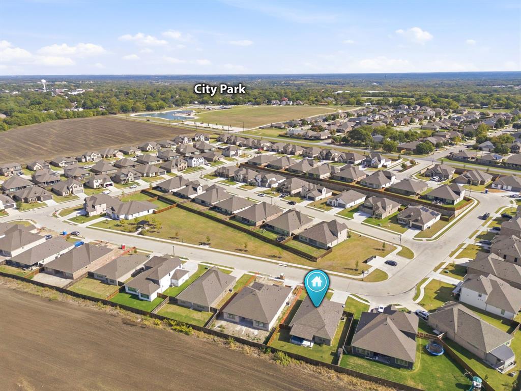 1512 Foxglove Park - Photo 33