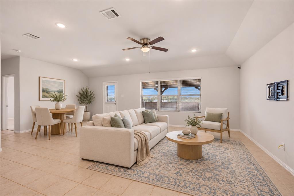 1512 Foxglove Park - Photo 6