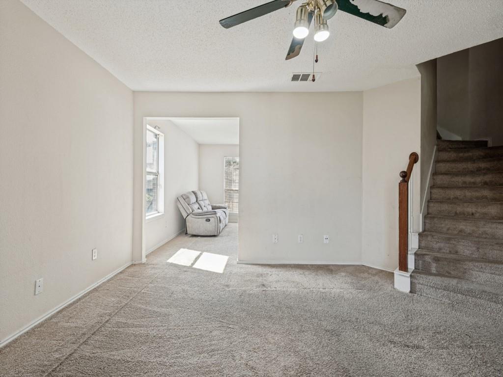815 Greenridge Drive - Photo 12