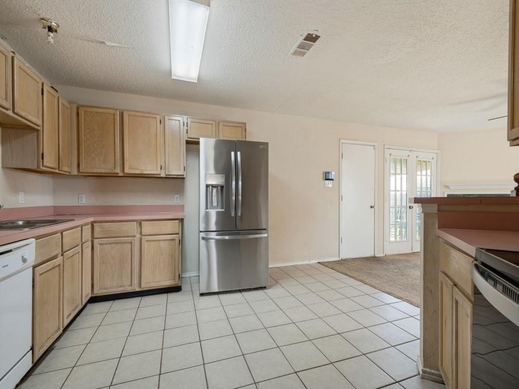 815 Greenridge Drive - Photo 16