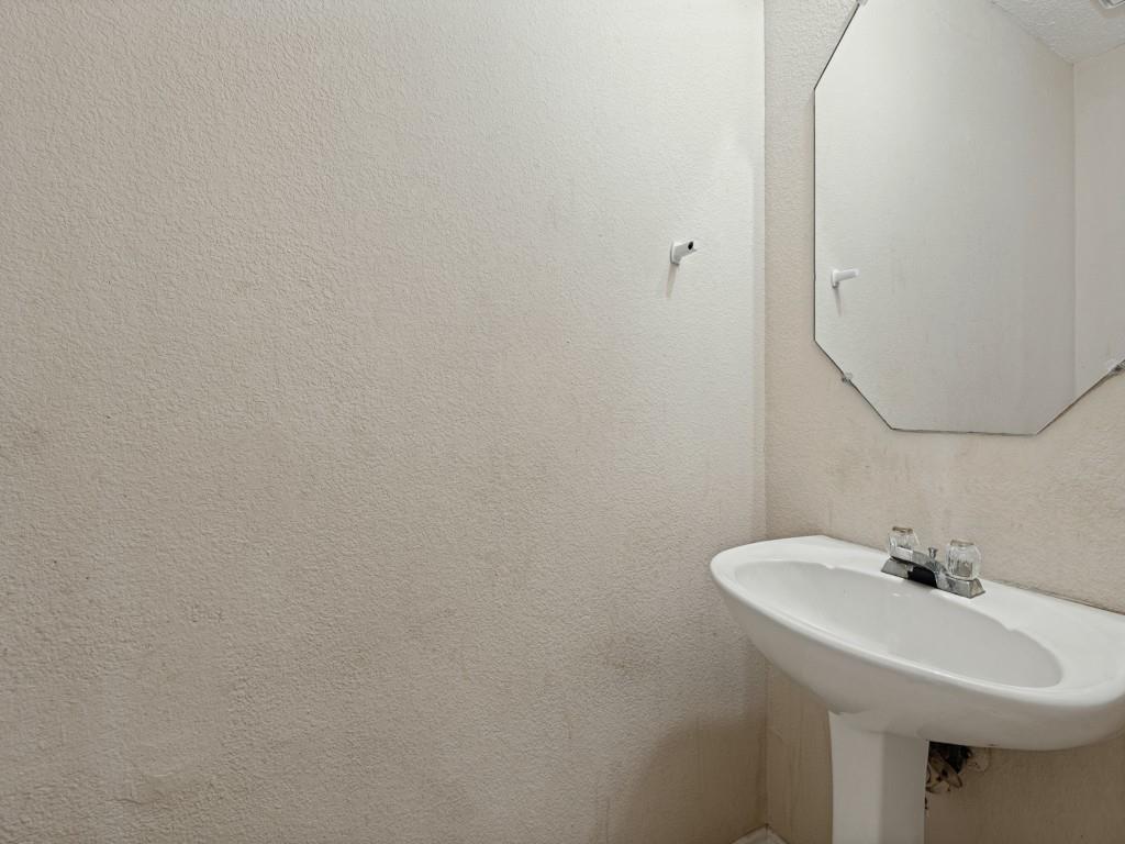815 Greenridge Drive - Photo 18