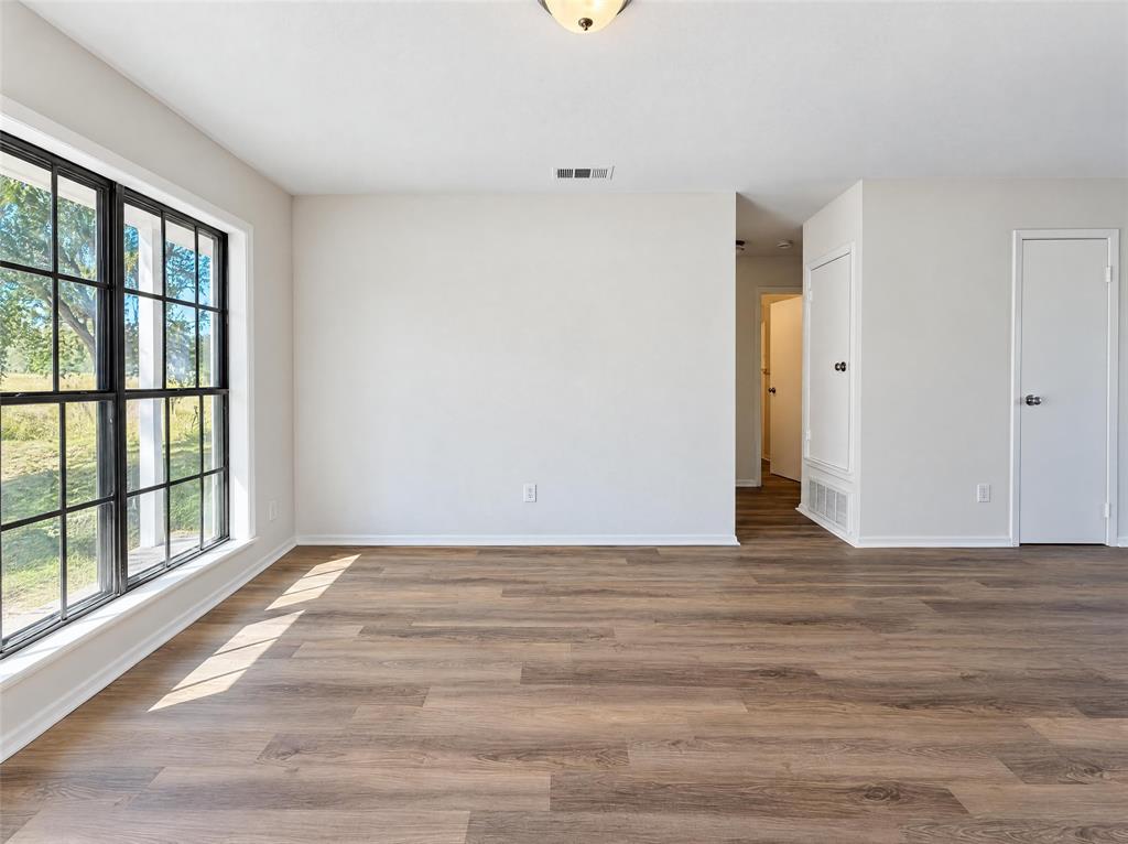 1535 El Camino Circle - Photo 4