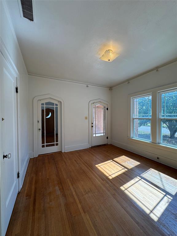 604 E 9TH Street - Photo 19