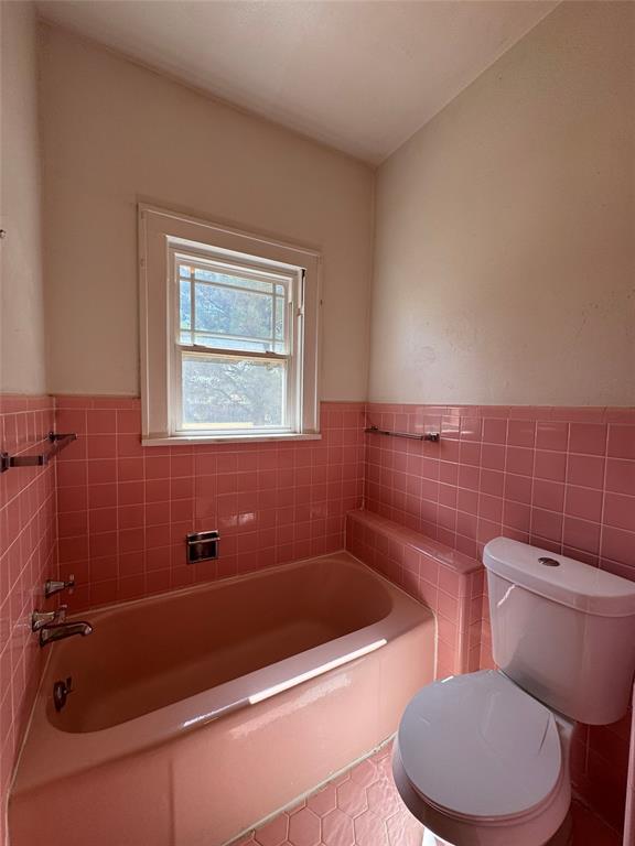 604 E 9TH Street - Photo 23