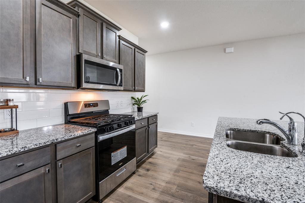 1307 Colonial Bluff Lane - Photo 10